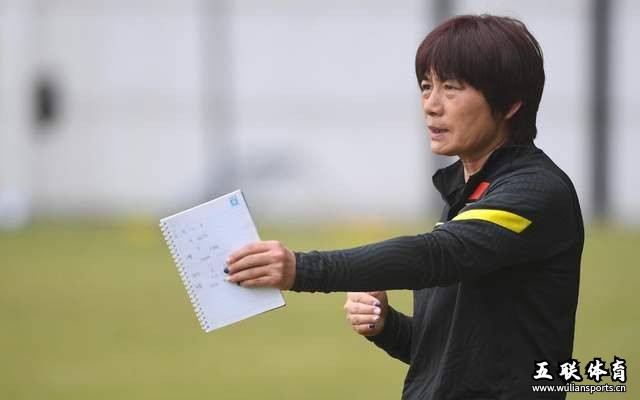 中国女足亚运会传来两大喜讯，水庆霞或终结25年尴尬纪录。