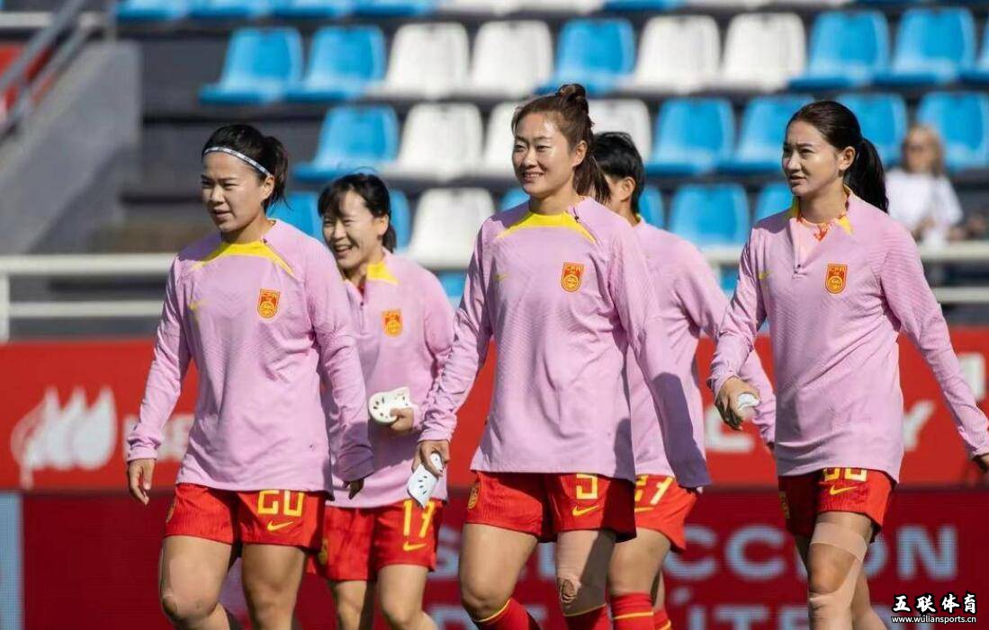 女足球员质疑国家队选人，受到大家同情，为什么男足不敢这样做？