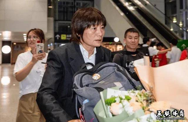 不是内讧，女足惨败原因找到，教练组成员身份曝光，偷笑助教锁定。