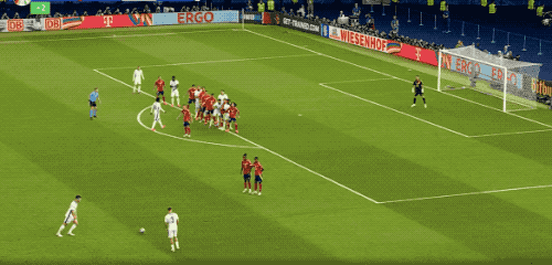 2-1！替补奇兵86分钟绝杀 欧洲杯决赛名场面：FIFA第8夺冠创纪录。