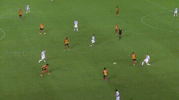 一场4-0！让意甲榜首一夜易主：亚特兰大登，首轮5强队爆冷。