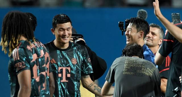 拜仁3-2绝杀沃尔夫斯堡，韩国中卫金玟哉表现惨淡