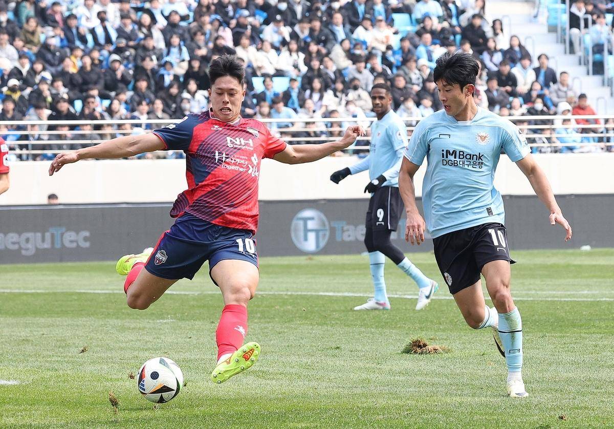 周六001韩职：江原FCVS金泉尚武，韩职对决的火花碰撞！