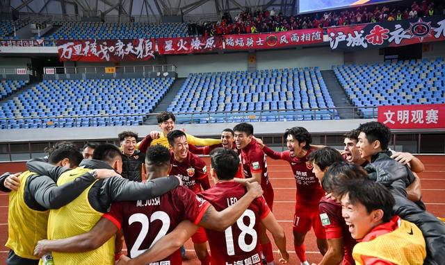 中超大结局：功夫队降级，海港争第3冠，申花遗憾，三队胜负交锋！