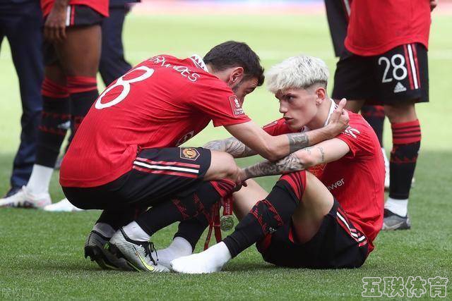 英超神剧情：曼联2-1逆转绝杀曼城，阿玛德3分钟建功终结红魔连败
