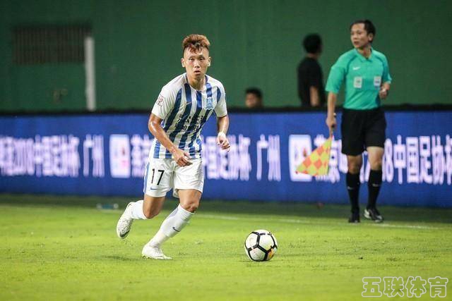 周日003英超：富勒姆迎战伊普斯维奇，英超赛场谁主沉浮？