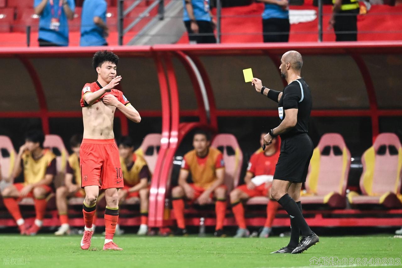 周一001东亚杯：韩国VS中国，国足青春风暴能否掀翻韩国传控足球