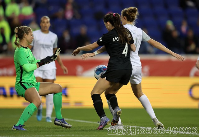 周三001东亚杯：日本女足VS中国女足，谁能笑到最后？