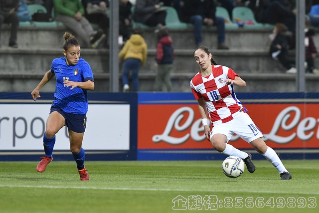 周三001东亚杯：日本女足VS中国女足，谁能笑到最后？